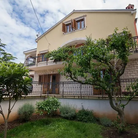 Apartment With A Parking Space Mali Losinj, Losinj - 19825