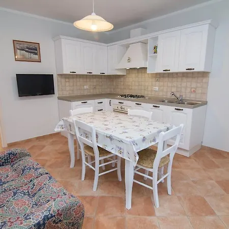 With A Parking Space Mali Losinj, Losinj - 19825 アパート マリ・ロシニュ